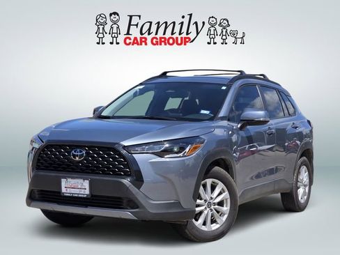 Used 2024 Toyota Corolla Cross LE FWD image 1