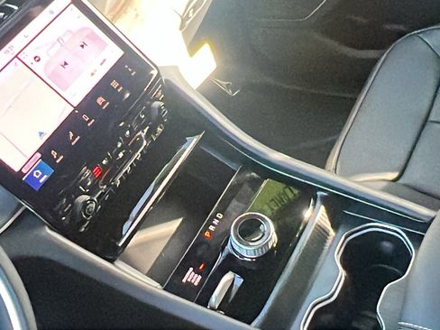 New 2025 Jeep Grand Cherokee Limited w/ Luxury Tech Group II image 30