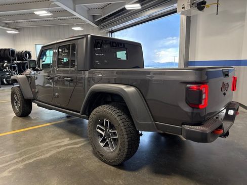 Used 2026 Jeep Gladiator Mojave AWD/4WD image 5