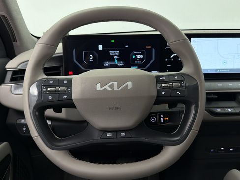 Certified 2024 Kia EV9 Wind AWD/4WD image 4