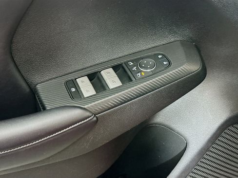 Used 2024 Mitsubishi Outlander SE image 15