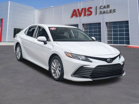 Used 2024 Toyota Camry LE image 3