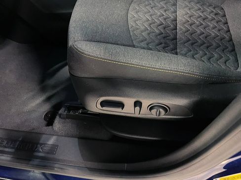 Used 2022 Chevrolet Equinox LT FWD image 21