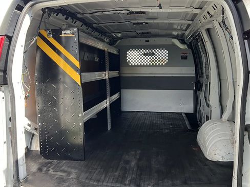 Used 2022 Chevrolet Express 2500 w/ Driver Convenience Package image 12