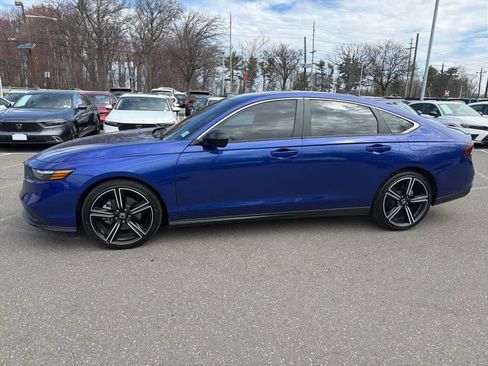 Used 2025 Honda Accord Sport image 9