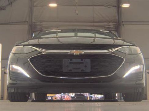 Used 2020 Chevrolet Malibu LT FWD image 3
