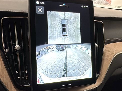 New 2026 Volvo XC60 B5 Ultra w/ Protection Package Premier image 18