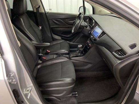 Used 2017 Buick Encore Preferred image 28