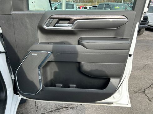 Used 2023 Chevrolet Silverado 1500 LTZ AWD/4WD image 21