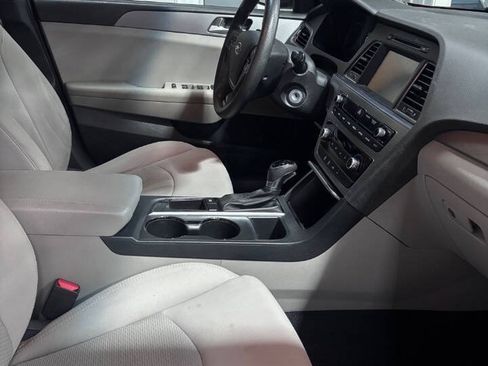 Used 2016 Hyundai Sonata SE FWD image 7