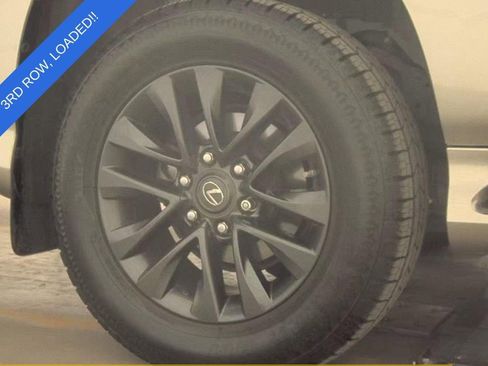 Used 2022 Lexus GX 460 Premium image 3