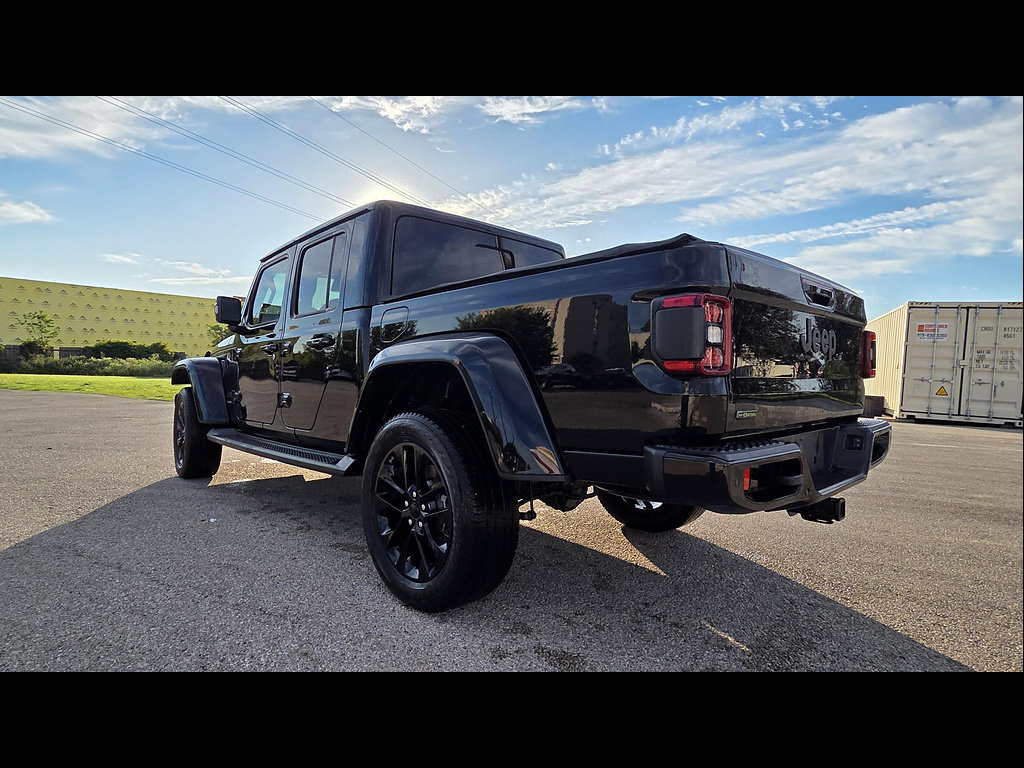 Used 2022 Jeep Gladiator Overland AWD/4WD image 8
