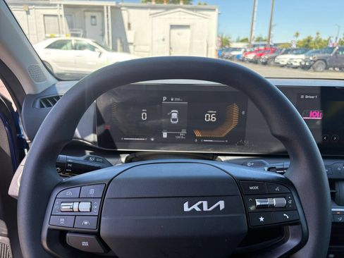 Used 2026 Kia K4 FWD image 28
