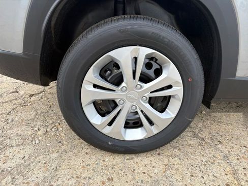 New 2026 Chevrolet Trax LS w/ Driver Confidence Package FWD image 9