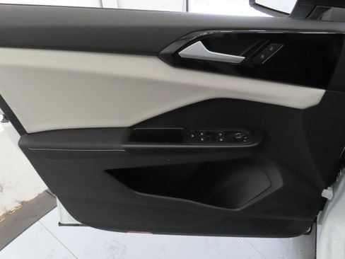 New 2026 Volkswagen Taos S FWD image 10