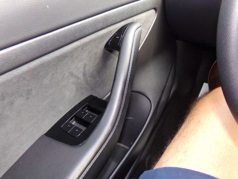 Used 2020 Tesla Model 3 Standard Range Plus image 46