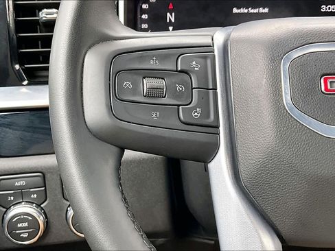 Used 2026 GMC Sierra 1500 SLT AWD/4WD image 24