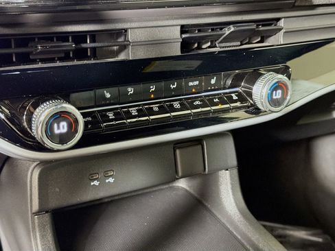 Used 2024 Honda Prologue EX image 14