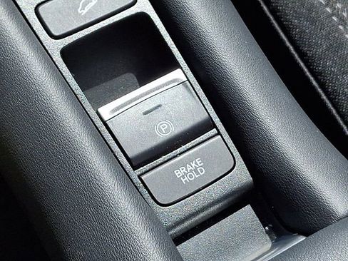 Used 2025 Honda HR-V LX image 26
