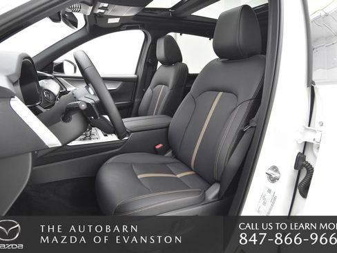 Certified 2025 MAZDA CX-70 Plug-In Hybrid w/ Premium Plus image 25