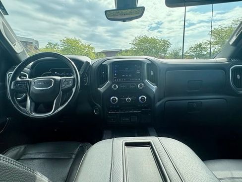 Used 2020 GMC Sierra 2500 Denali w/ Denali Ultimate Package AWD/4WD image 25