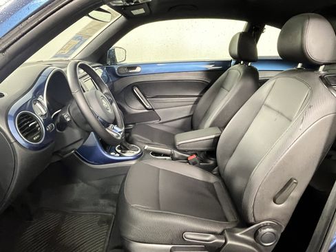 Used 2019 Volkswagen Beetle 2.0T SE image 10