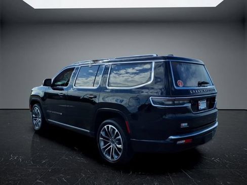 Used 2022 Jeep Grand Wagoneer Series III w/ Rear Seat Video Group 1 AWD/4WD image 4