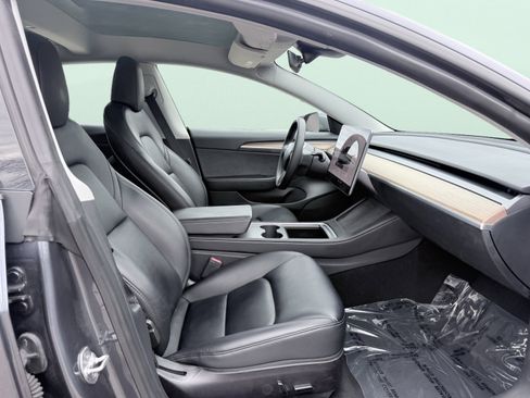 Used 2023 Tesla Model 3 Standard Range image 44