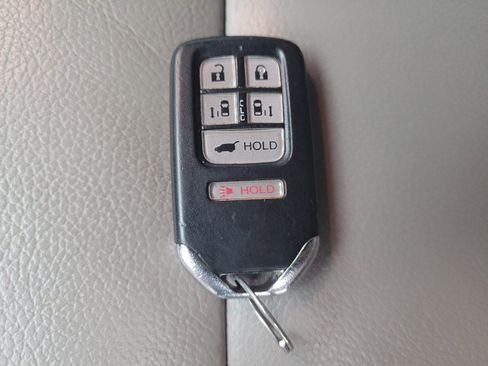 Used 2016 Honda Odyssey EX-L image 32