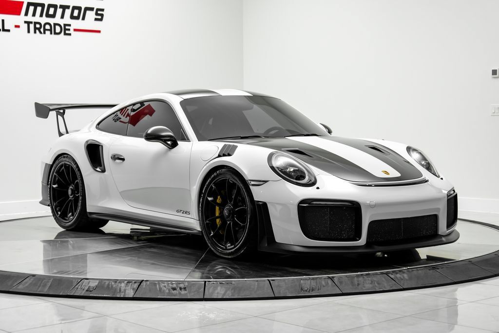 Used 2018 Porsche 911 GT2 RS RWD image 3