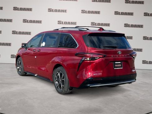 New 2026 Toyota Sienna Platinum image 3