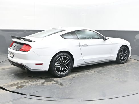 Used 2020 Ford Mustang Premium image 7