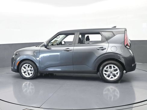 Used 2024 Kia Soul S FWD image 3