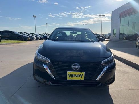 Used 2025 Nissan Sentra S image 2