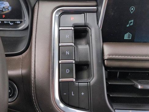 Used 2024 Chevrolet Tahoe LT RWD image 11