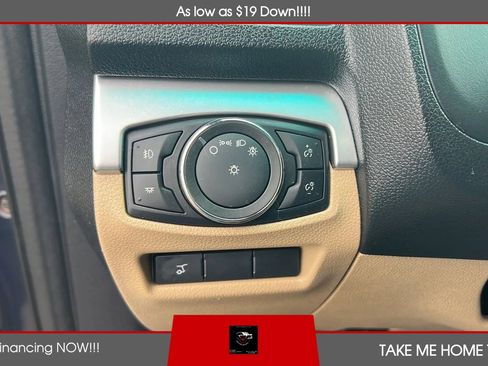 Used 2017 Ford Explorer XLT w/ Equipment Group 202A AWD/4WD image 19