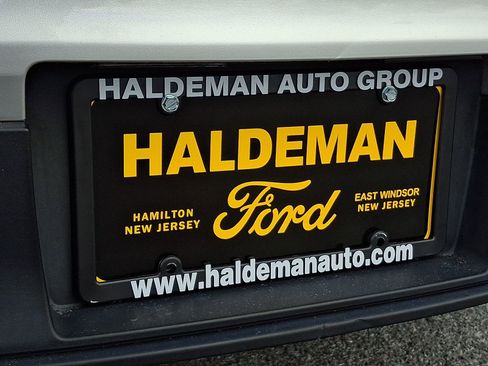 Used 2015 Ford Taurus SE image 30