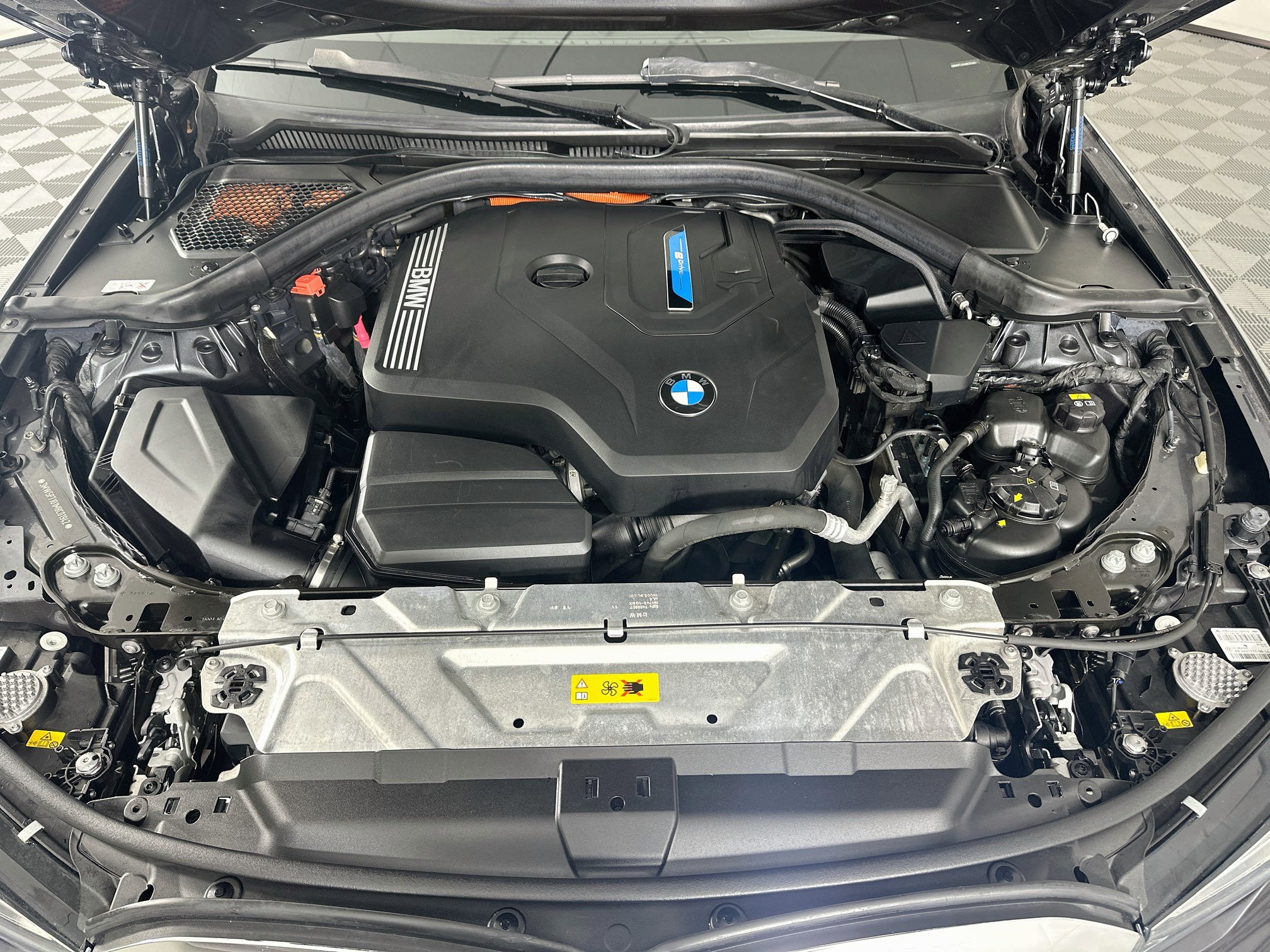 Used 2021 BMW 330e w/ Executive Package RWD image 34