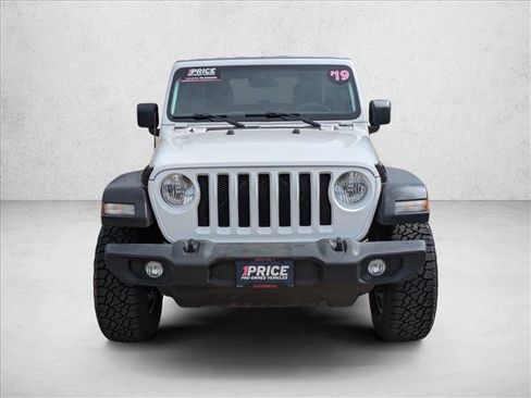 Used 2019 Jeep Wrangler Sport AWD/4WD image 2
