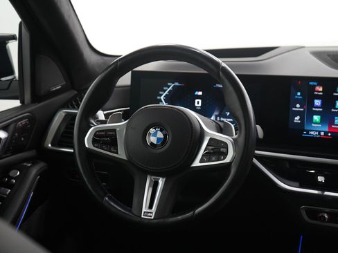 Used 2024 BMW X7 M60i w/ Climate Comfort Package image 15