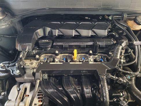 Used 2021 Hyundai Venue SE FWD image 30