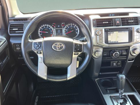 Used 2018 Toyota 4Runner SR5 image 12
