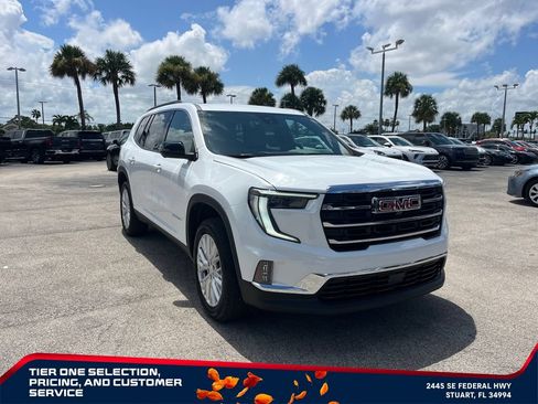 Used 2026 GMC Acadia Elevation w/ Elevation Premium Package FWD image 3
