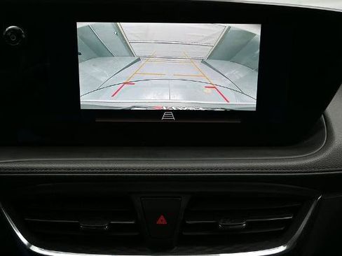 Used 2025 Buick Encore GX Preferred AWD/4WD image 33