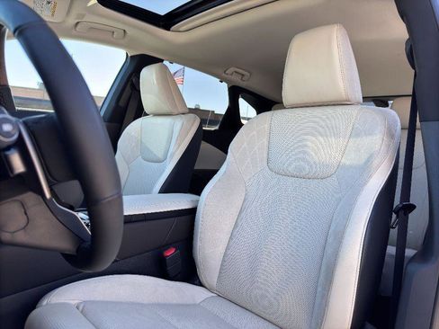 Used 2023 Lexus RX 350 w/ Accessory Package (Z1) image 18