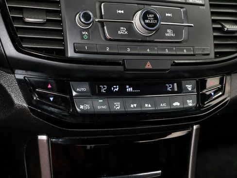 Used 2016 Honda Accord Sport image 16