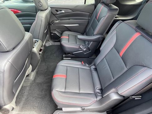 New 2026 Chevrolet Traverse RS FWD image 24