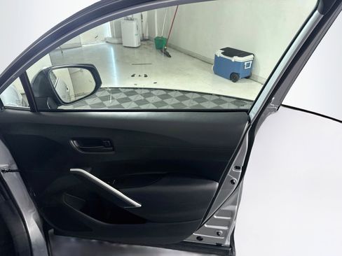 Used 2025 Toyota Corolla Cross AWD Hybrid image 31