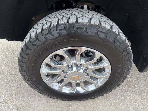 Used 2024 Chevrolet Silverado 2500 LTZ w/ LTZ Premium Texas Edition AWD/4WD image 35