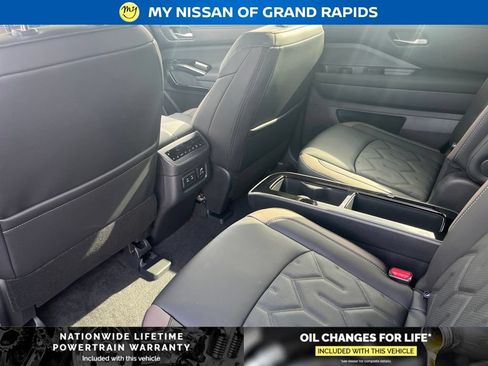 New 2026 Nissan Pathfinder Platinum w/ Cargo Package AWD/4WD image 21